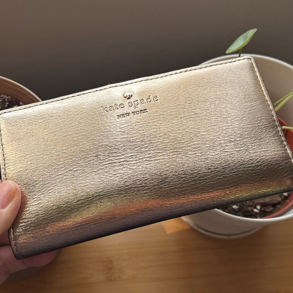 (Like new) Kate Spade Cameron Street Stacy gold/pink snap wallet - Picture 6 of 8